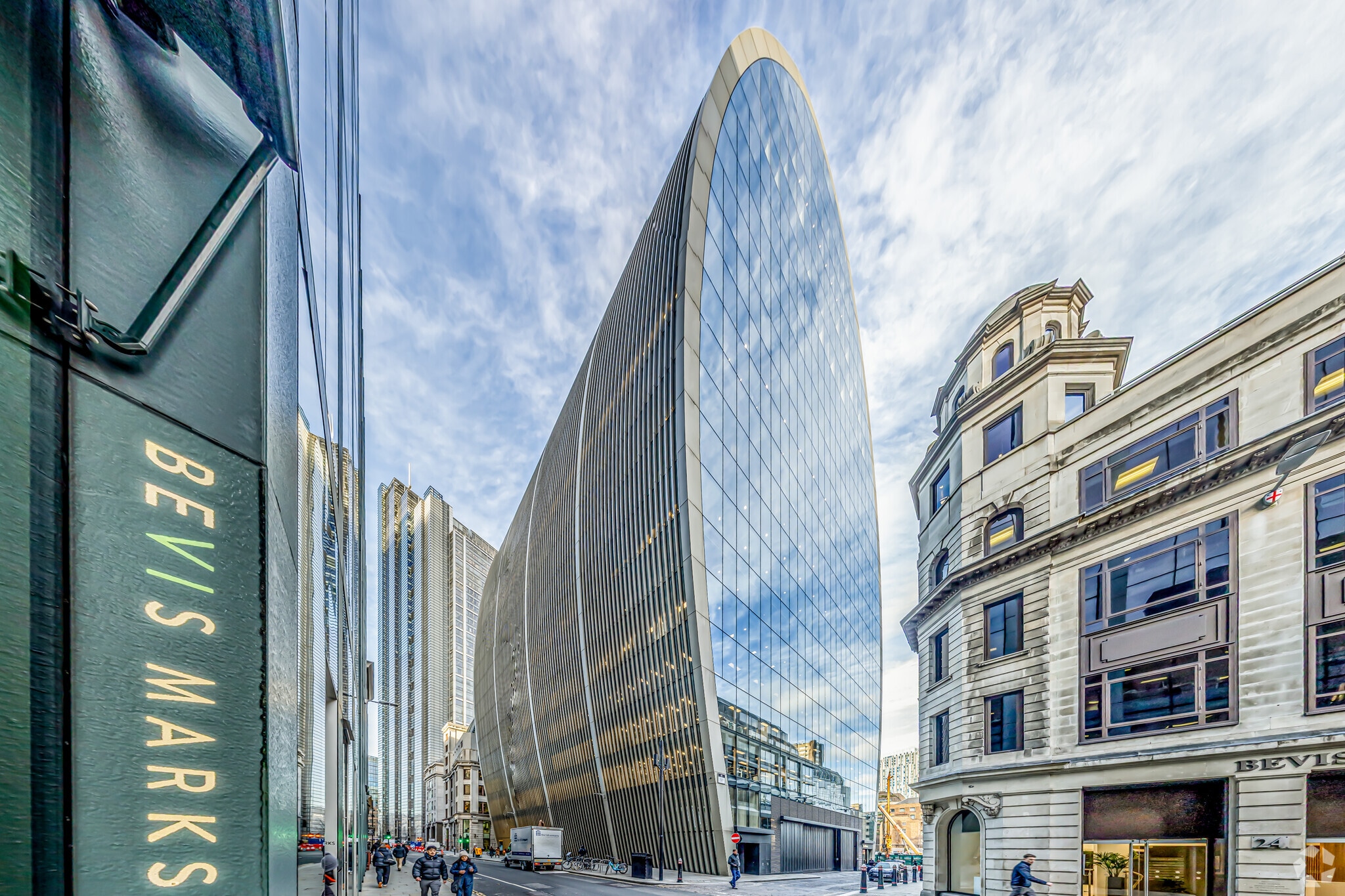 70 St. Mary Axe, London to rent Primary Photo- Image 1 of 9
