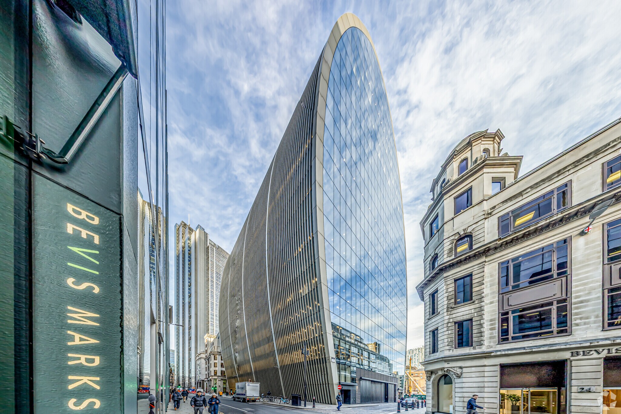 office-space-to-rent-industrious-at-70-st-mary-axe-70-st-mary-axe