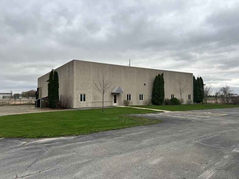 250 Industrial Dr, Omro, WI for sale - Building Photo - Image 2 of 27