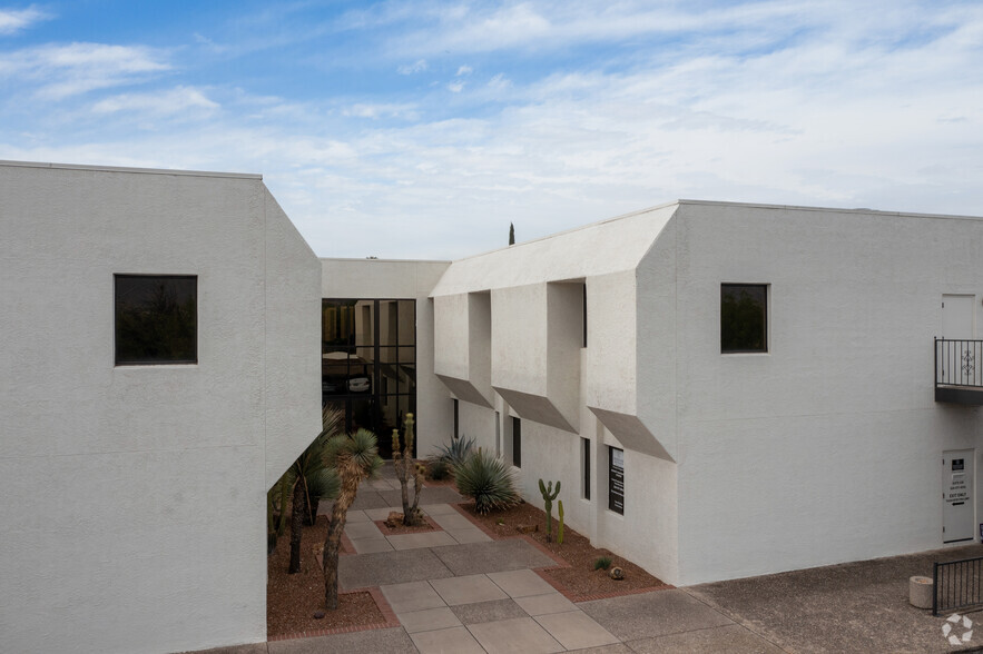 2500 N Pantano Rd, Tucson, AZ for rent - Building Photo - Image 3 of 9