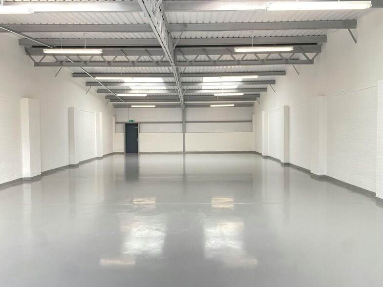 Wulfric Sq, Peterborough to rent - Building Photo - Image 3 of 8
