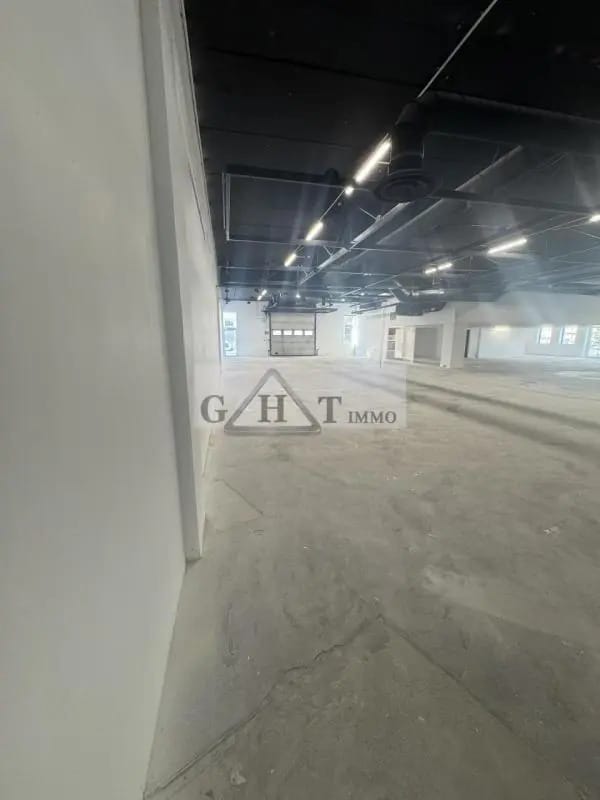 Industrial in Ivry-sur-Seine to rent Interior Photo- Image 1 of 7