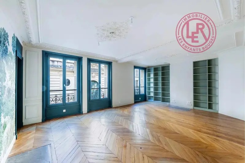 Office in Paris for sale - Interior Photo - Image 1 of 9