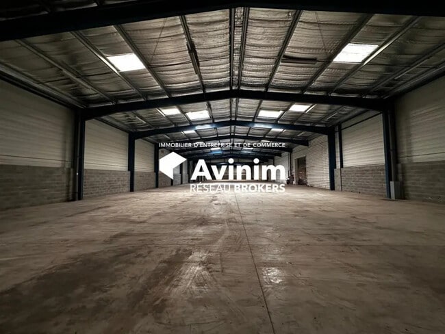 Vente Entrepôt 2 752 m²