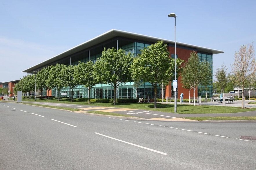 Benton Ln, Newcastle Upon Tyne to rent - Building Photo - Image 2 of 10