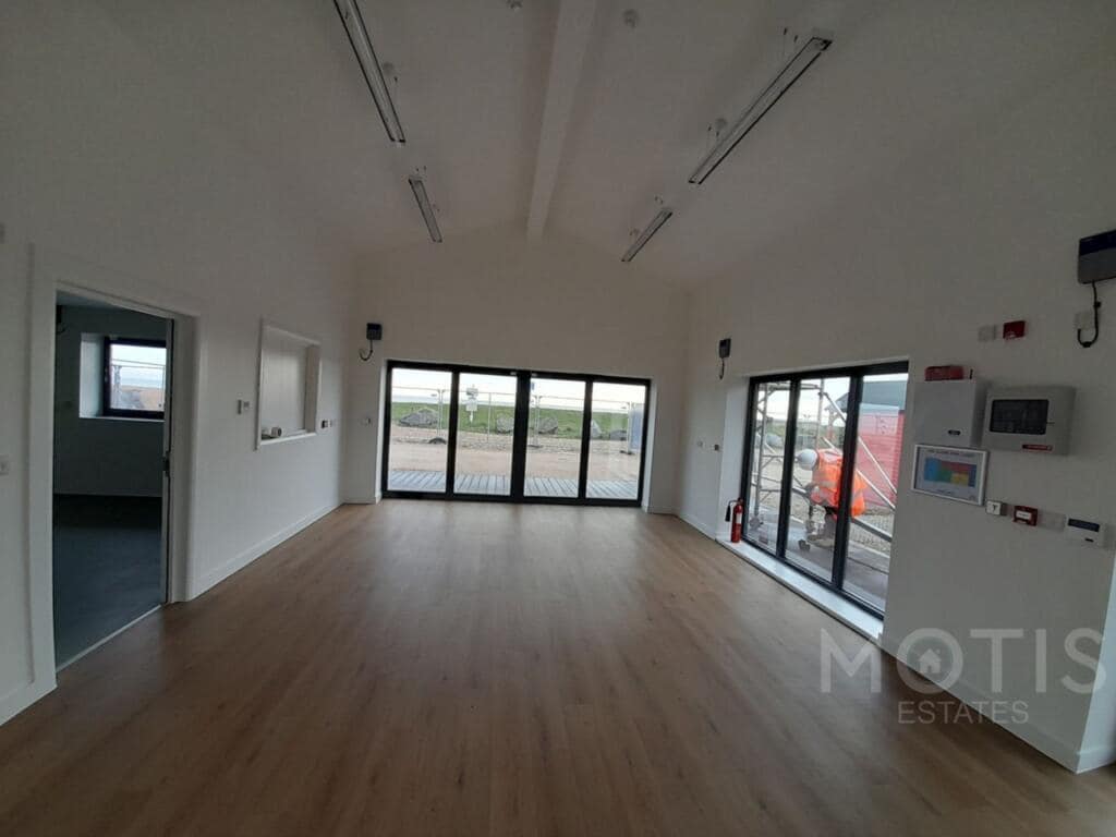 Coast Dr, New Romney to rent Interior Photo- Image 1 of 3