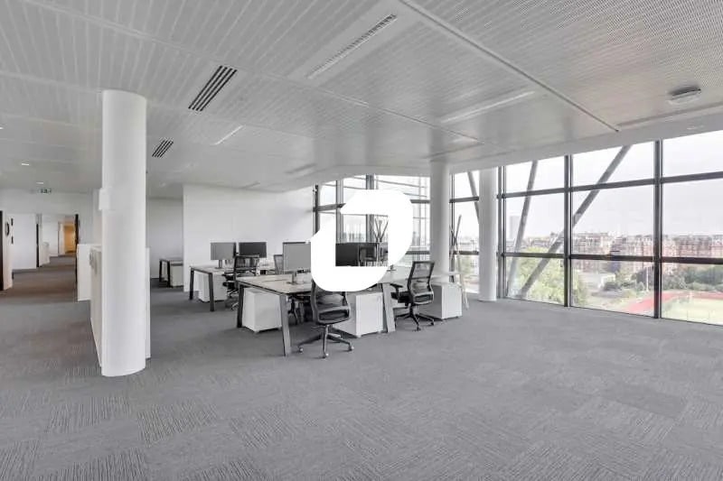 Office in Montrouge to rent - Interior Photo - Image 2 of 16