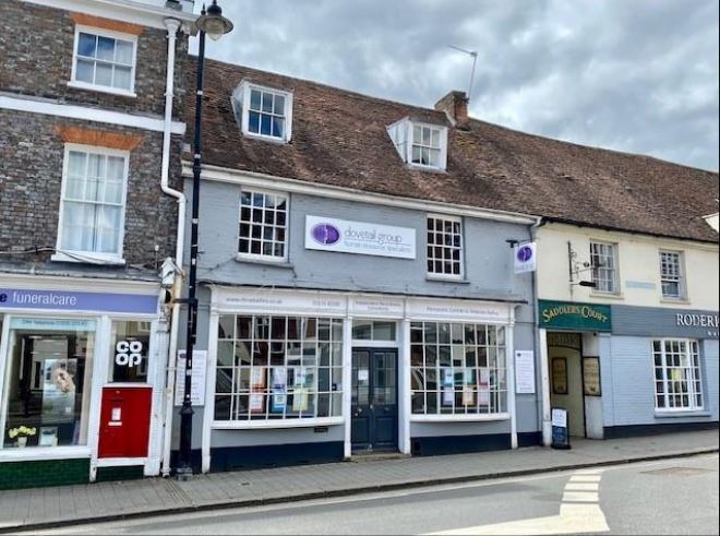 19 The Broadway, Newbury for sale Building Photo- Image 1 of 1
