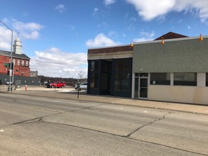 1170 Iowa St, Dubuque, IA for sale Primary Photo- Image 1 of 1