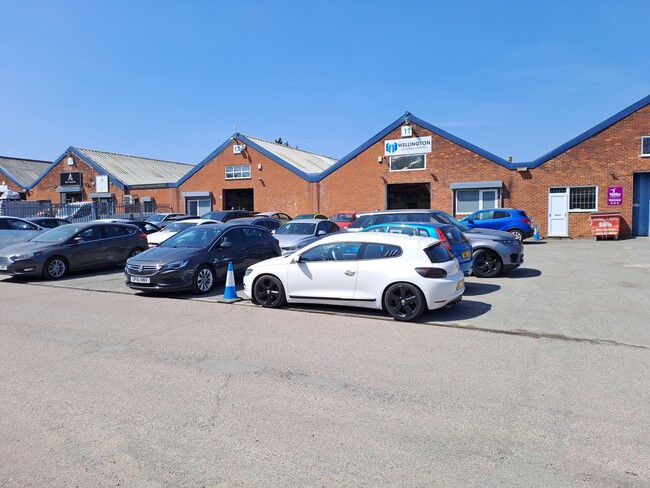 More details for 9-25 South Mundells, Welwyn Garden City - Industrial to Rent