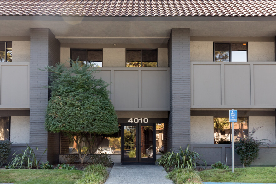 4020 Moorpark Ave, San Jose, CA for rent - Building Photo - Image 1 of 6