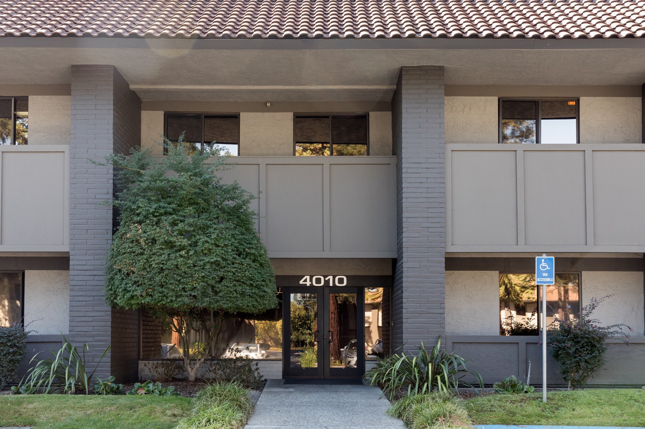 4020 Moorpark Ave, San Jose, CA to rent Building Photo- Image 1 of 7