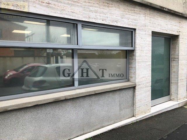 Industrial in Villeneuve-le-Roi to rent - Building Photo - Image 2 of 16