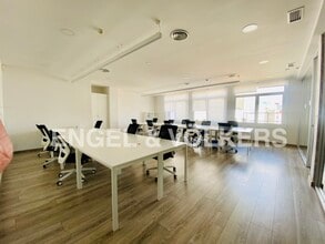 Office in Barcelona, Barcelona to rent Interior Photo- Image 2 of 19
