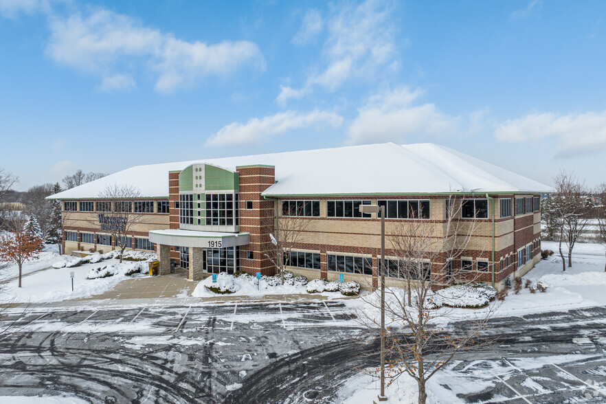 1915 Plaza Dr, Eagan, MN for sale - Building Photo - Image 1 of 1