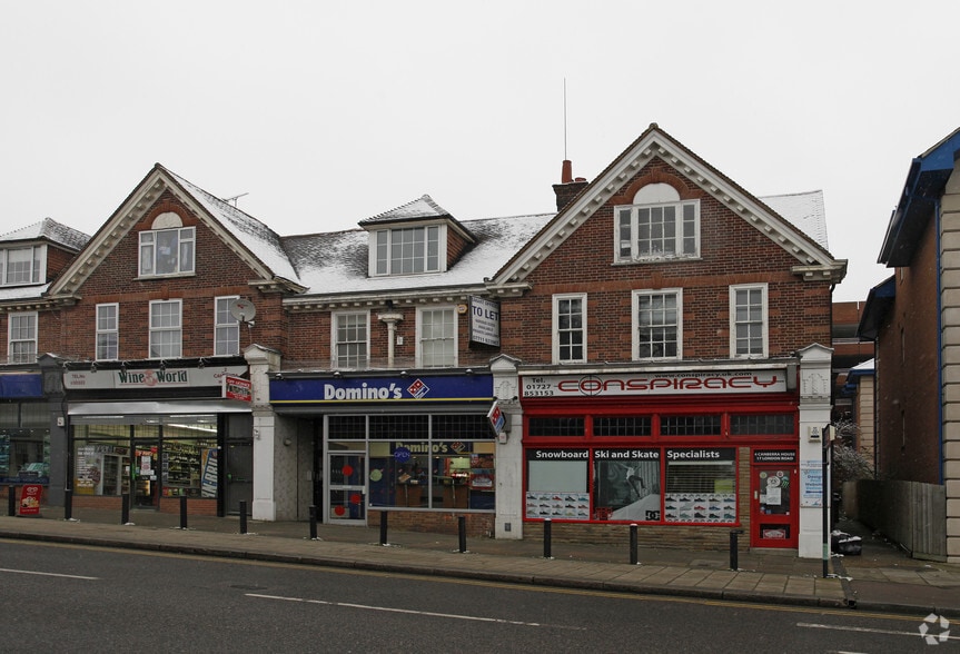 London Rd, St Albans to rent - Building Photo - Image 3 of 12