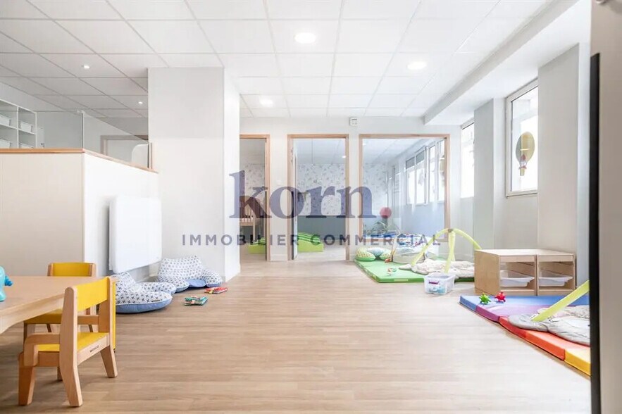 Office in Levallois-Perret to rent - Interior Photo - Image 2 of 10