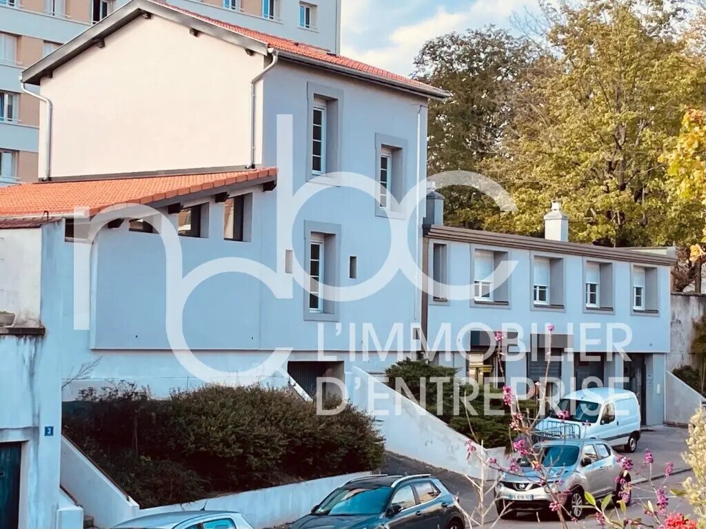 Vente Bureaux 445 m² - Photo 1