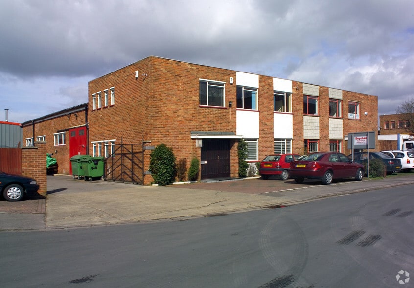 6-8 Arkwright Rd, Bicester for sale - Primary Photo - Image 1 of 2