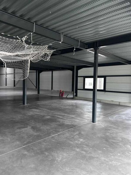 Rue De La Fouillouse, Miribel to rent - Building Photo - Image 3 of 11