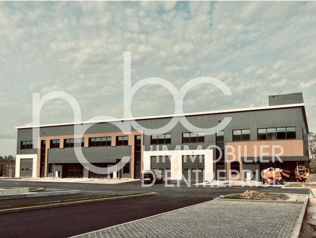 Light Industrial in Saint-Priest to rent Building Photo- Image 1 of 12