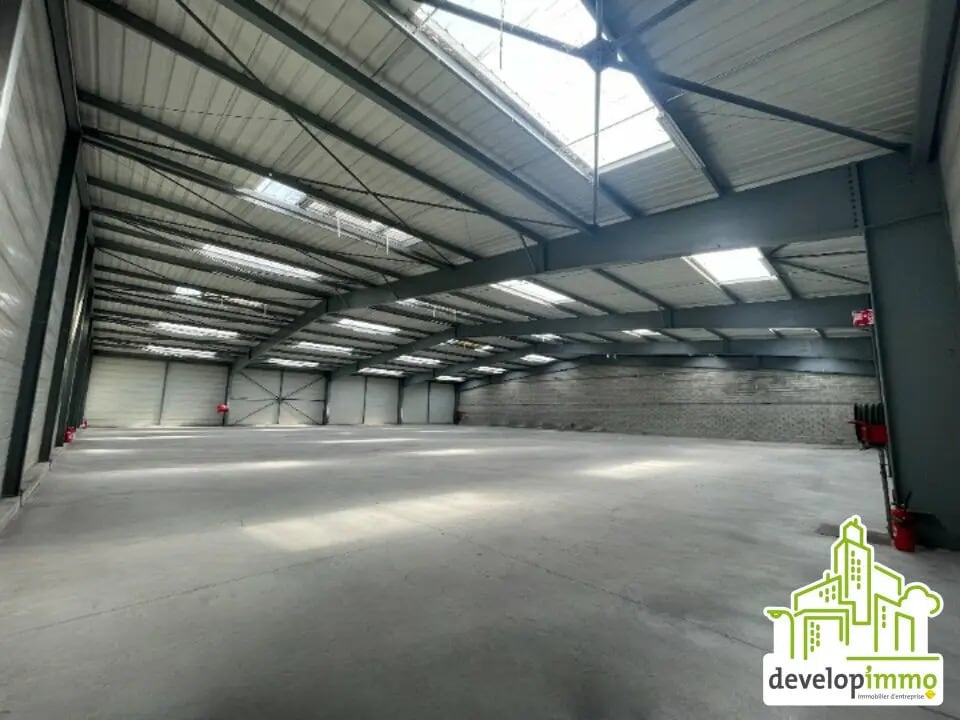 Location Local d'activités 1 325 m² - Photo 1