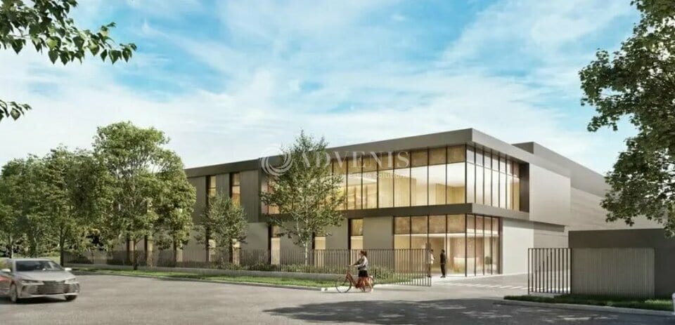 Industrial in Louvres for sale - Building Photo - Image 1 of 3