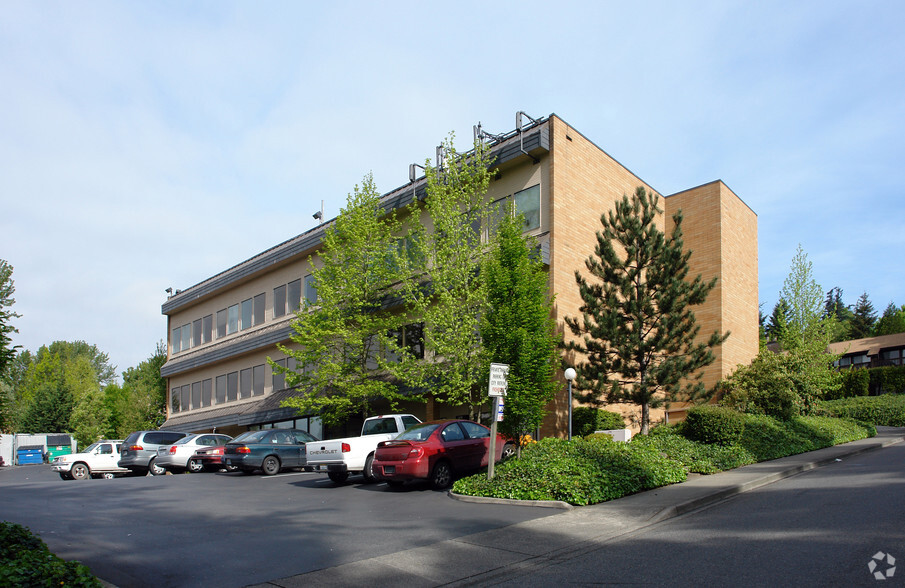 6100 Southcenter Blvd, Tukwila, WA for sale - Primary Photo - Image 1 of 4