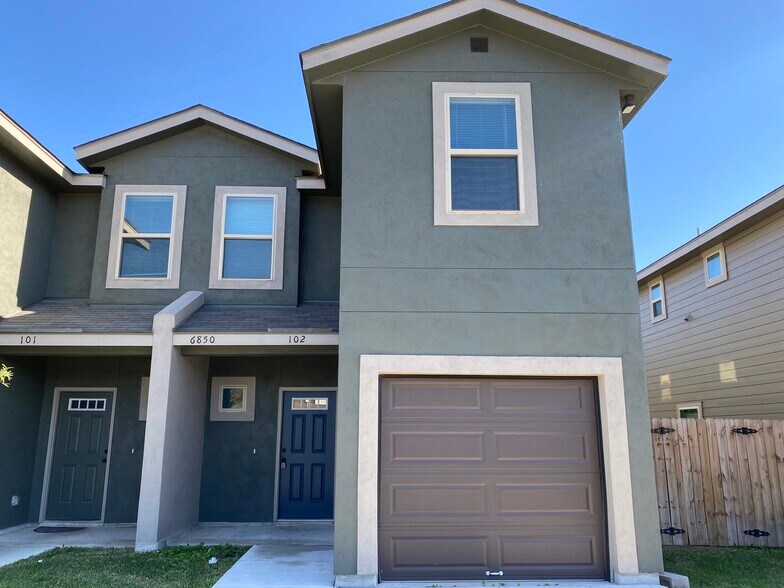 6850 Lakeview Dr, San Antonio 78244 UK