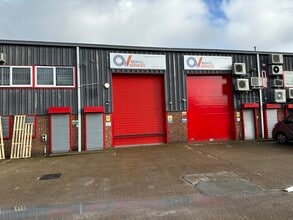 Packet Boat Ln, Uxbridge to rent Building Photo- Image 1 of 3