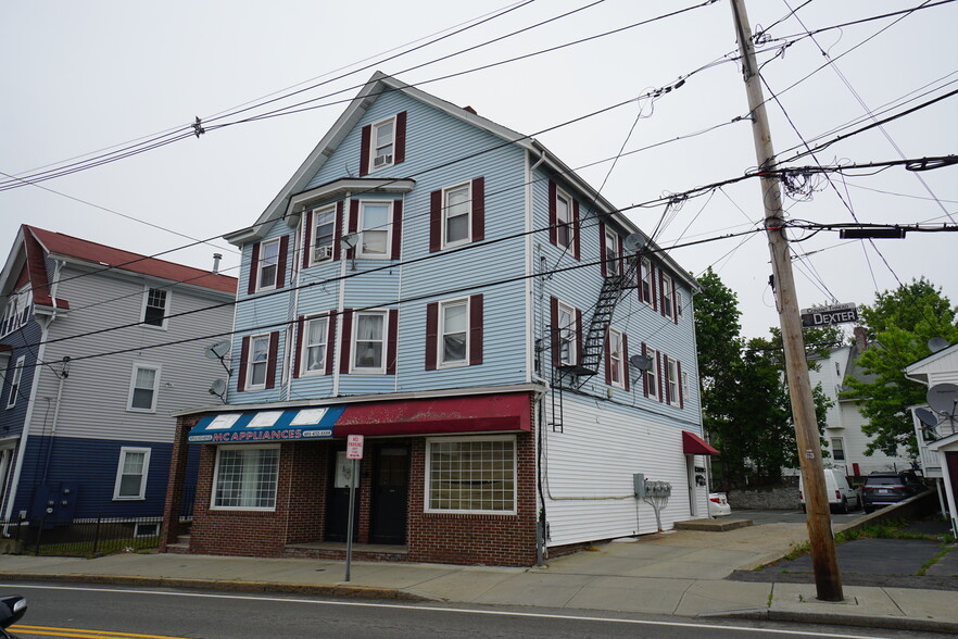 433 Dexter St, Central Falls, RI for sale - Building Photo - Image 1 of 1