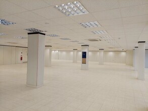 Thompson St, Barry to rent Interior Photo- Image 2 of 3