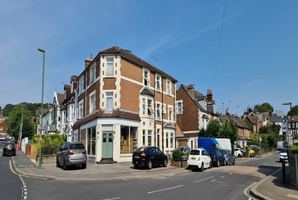 38 Earlswood Rd, Redhill for sale Primary Photo- Image 1 of 1