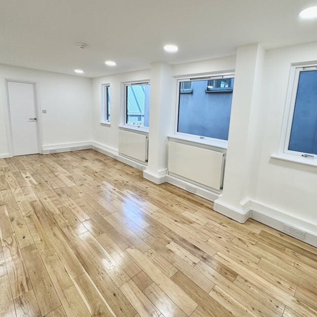 29 Poland St, London to rent Interior Photo- Image 1 of 5