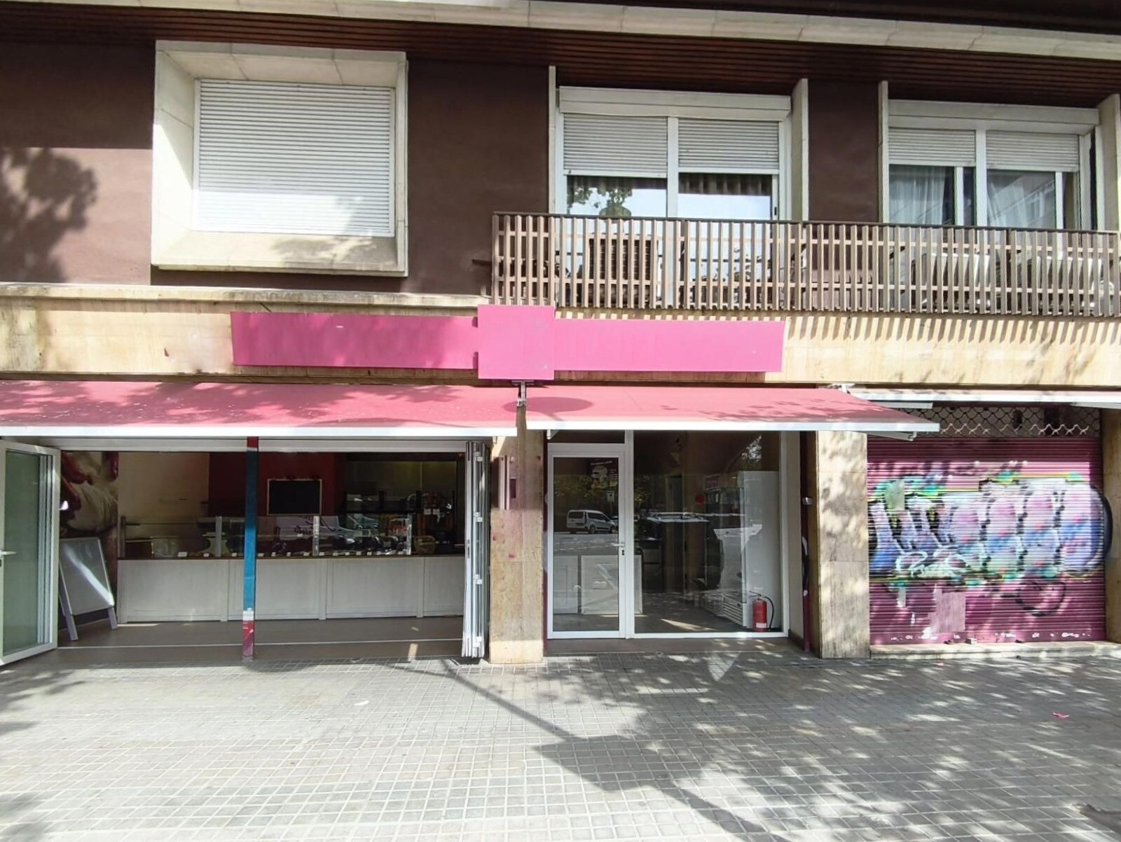 Retail in Barcelona, Barcelona to rent Primary Photo- Image 1 of 2