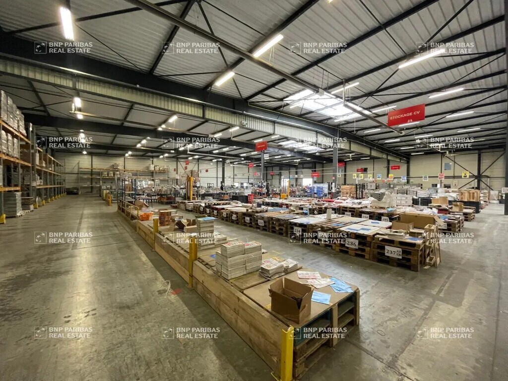 Vente Local d'activités 3 189 m² - Photo 1