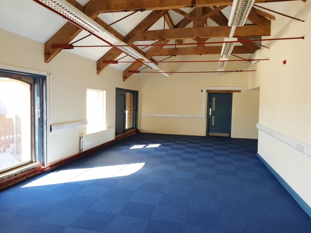 A458, Welshpool to rent Interior Photo- Image 1 of 2