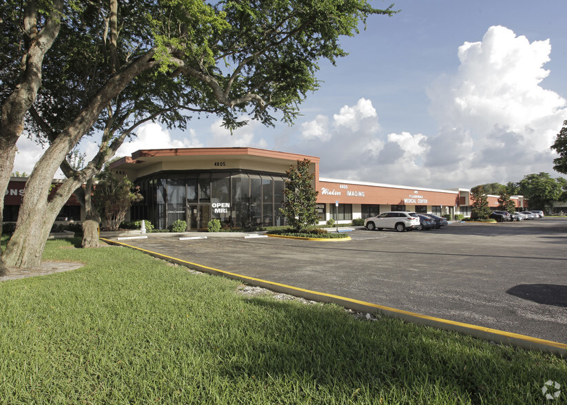 4801-4837 N Dixie Hwy, Fort Lauderdale, FL for rent - Building Photo - Image 1 of 12