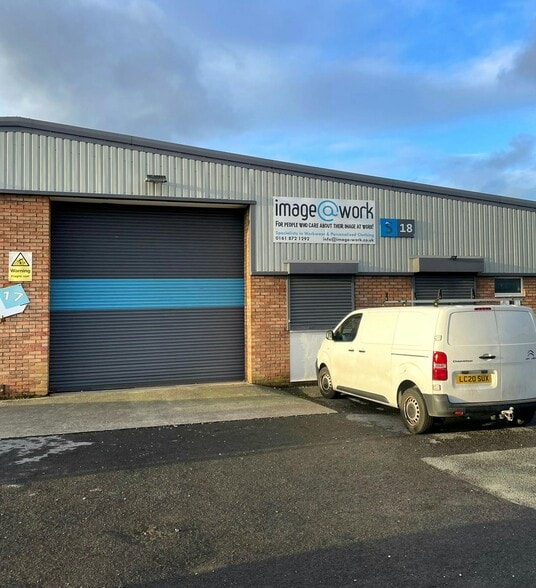 Caledonia Way, Manchester to rent - Building Photo - Image 2 of 6