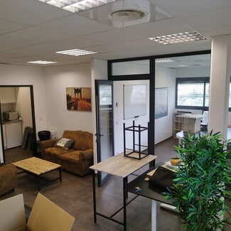 More details for 424 Avenue De Lisbonne, La Seyne-sur-Mer - Office for Sale