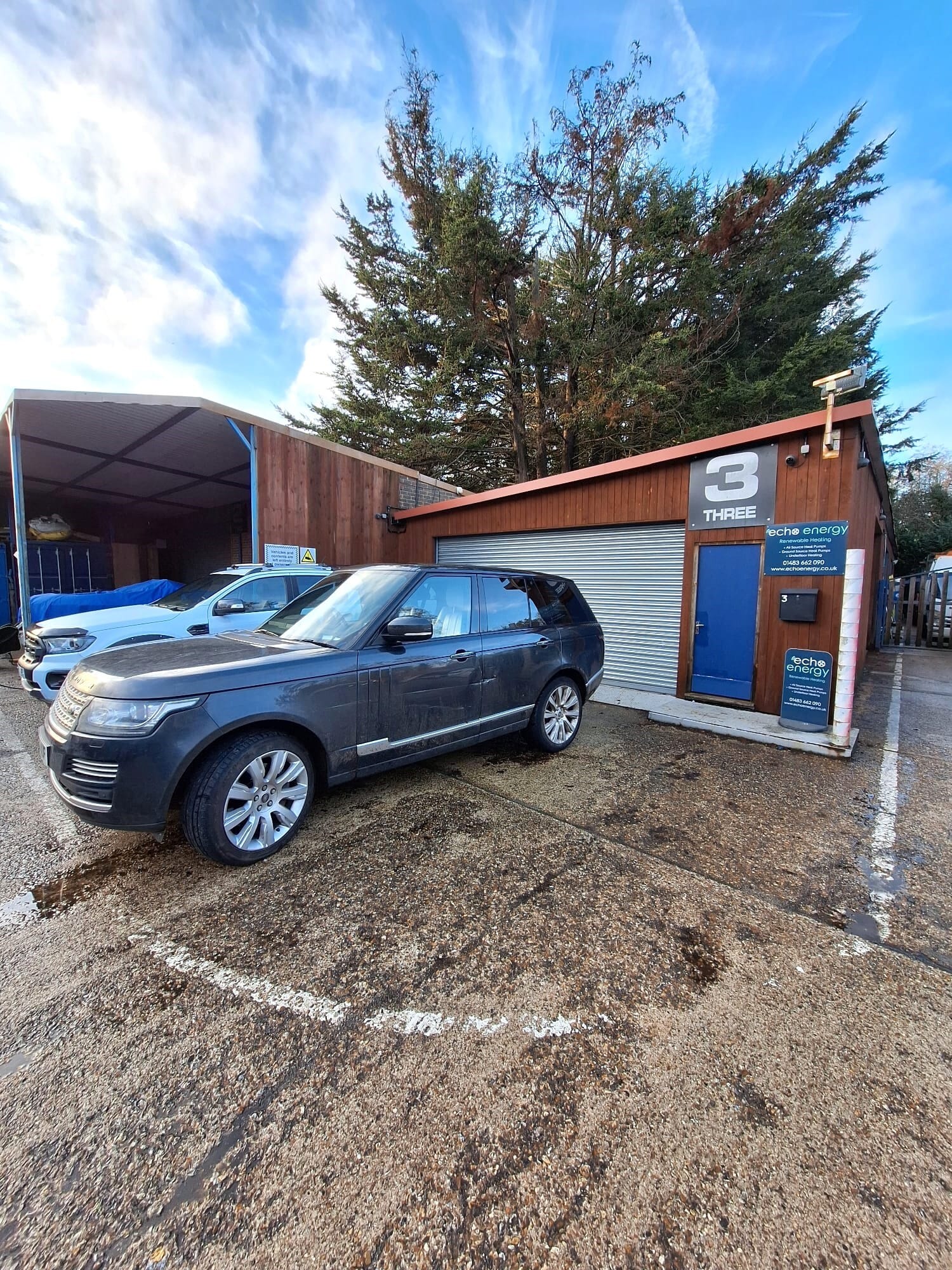 Sample Oak Ln, Chilworth to rent Building Photo- Image 1 of 3