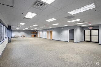 1020 Laurel Oak Rd, Voorhees, NJ to rent Interior Photo- Image 2 of 6