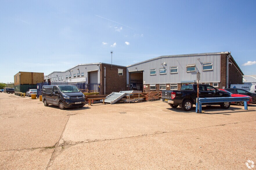 Fishers Way, Belvedere for sale - Primary Photo - Image 1 of 1