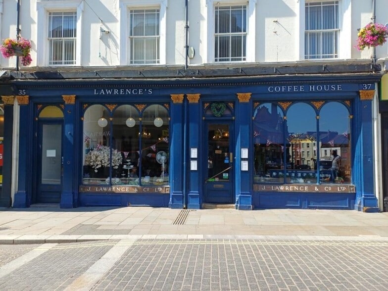 35-37 St Giles St, Northampton to rent - Building Photo - Image 2 of 2