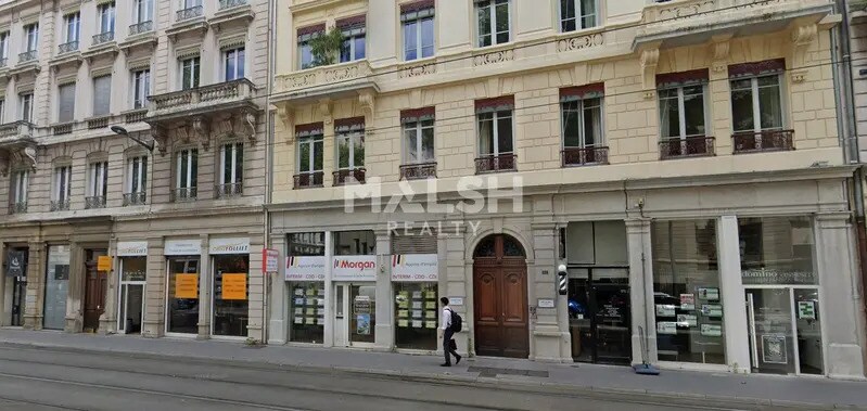 Retail in Lyon to rent Building Photo- Image 1 of 4