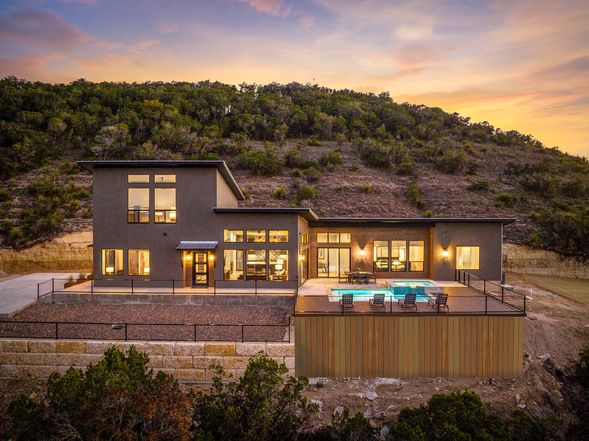 SKYHOUSE Collection Portfolio portfolio of 3 properties for sale on LoopNet.co.uk Building Photo- Image 1 of 62