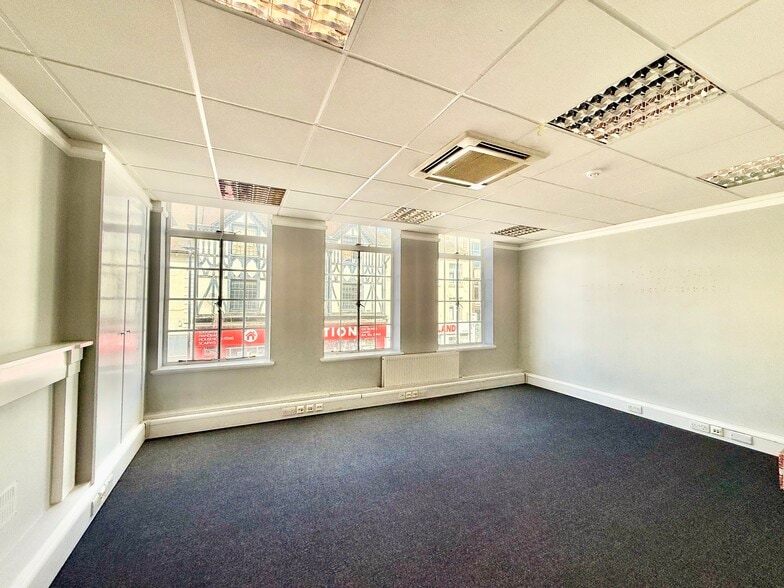 6 Abington St, Northampton to rent - Building Photo - Image 3 of 3