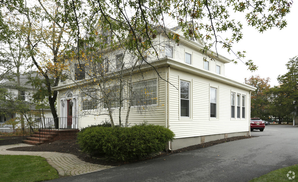 214 Washington St, Toms River, NJ for rent - Primary Photo - Image 1 of 10