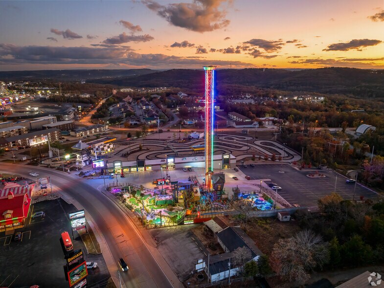 3608 W 76 Country Blvd, Branson, MO for sale - Building Photo - Image 1 of 1