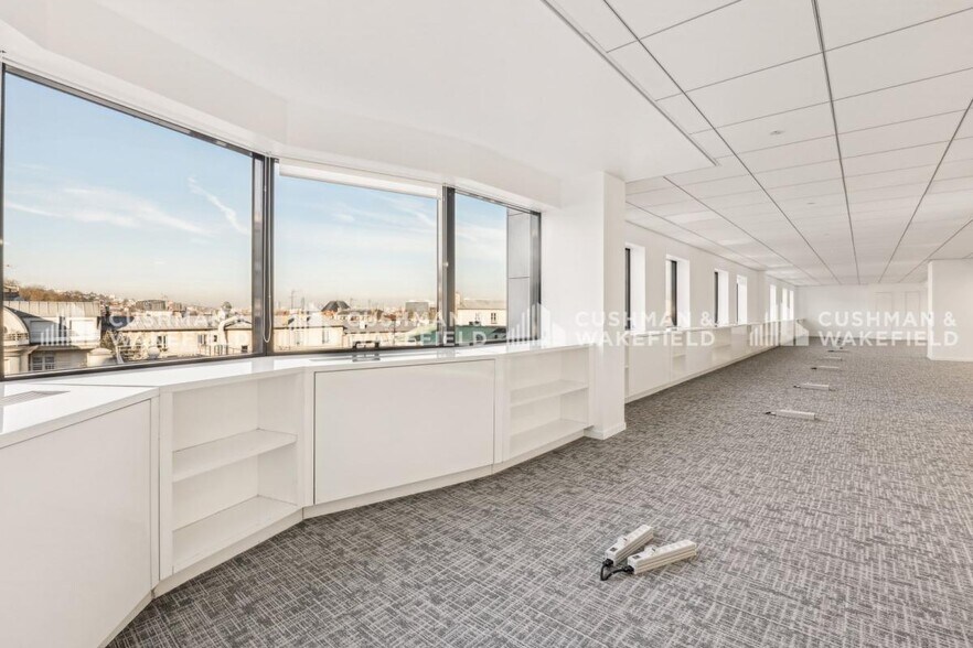 Office in Sèvres to rent - Interior Photo - Image 3 of 17